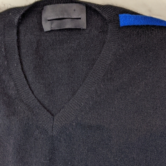 Diesel Black Gold V Neck Cashmere Sweater - Picture 3 of 3